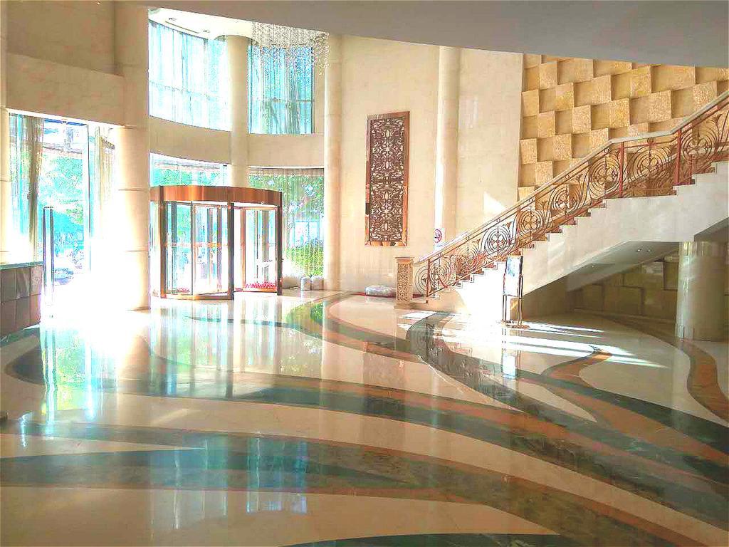 Acme Service Apartment
